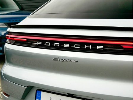 2024 Porsche Cayenne - thumbnail 13
