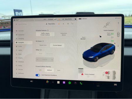 2025 Tesla Model 3 - thumbnail 40