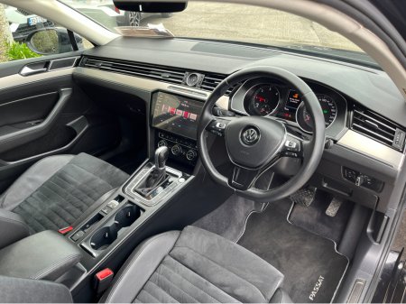 2019 Volkswagen Passat - thumbnail 15