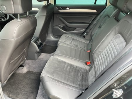 2019 Volkswagen Passat - thumbnail 10