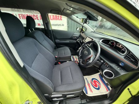 2016 Toyota Sienta  €11,900 thumbnail