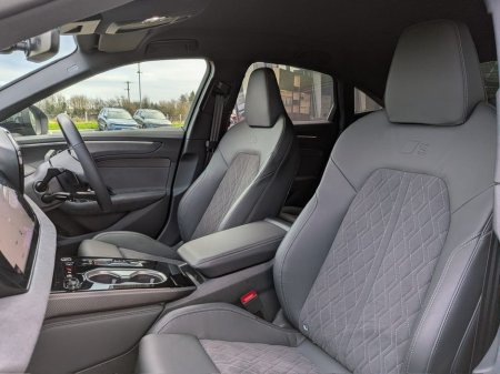 2025 Audi A6 E-HYBRID QUATTRO LAUNCH EDITION €79,888 thumbnail