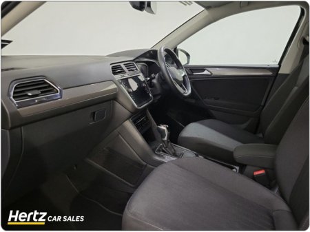 2024 Volkswagen Tiguan - thumbnail 4