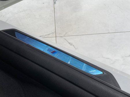 2016 BMW 3 Series - thumbnail 21