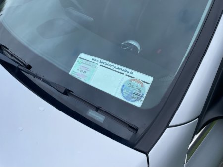 2016 Mercedes-Benz C Class - thumbnail 5