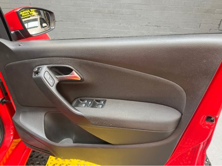 2014 Volkswagen Polo - thumbnail 13