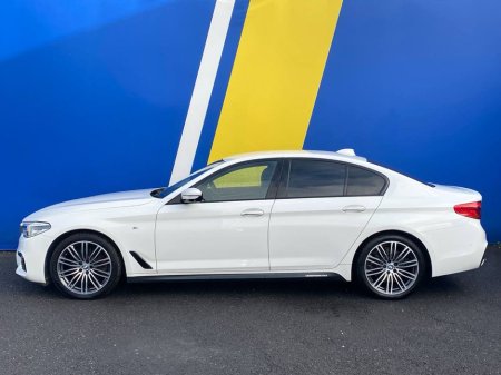 2018 BMW 5 Series 523d M-SPORT AUTO // HALF ALCANTARA M-SPORT SEATS // ADAPTIVE CRUISE CONTROL // HEADS-UP DISPLAY €28,900