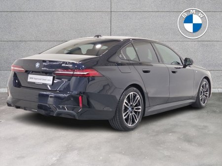 2024 BMW 5 Series - thumbnail 24