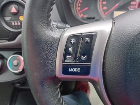 2016 Toyota Yaris - thumbnail 27