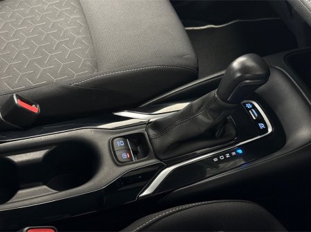 2021 Toyota Corolla HYBRID LUNA**TOUCHSCREEN BLUETOOTH MEDIA**REVERSE CAMERA**PARKING SENSORS**DUAL CLIMATE**CRUISE CONTROL**MULTIFUNCTIONAL STEERING WHEEL**AIR CONDITIONING**ISOFIX**FINACE AVAILABLE** €21,995 thumbnail