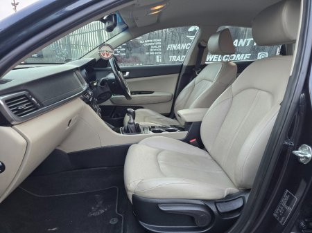 2018 Kia Optima - thumbnail 17