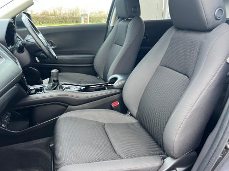 2020 Honda HR-V 1.5 i-VTEC ES €20,950 thumbnail