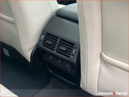 2025 Land Rover Discovery Sport 1.5 I3 PHEV 309 PS AWD S Auto (Land Rover Warranty until 2030) €69,900 thumbnail