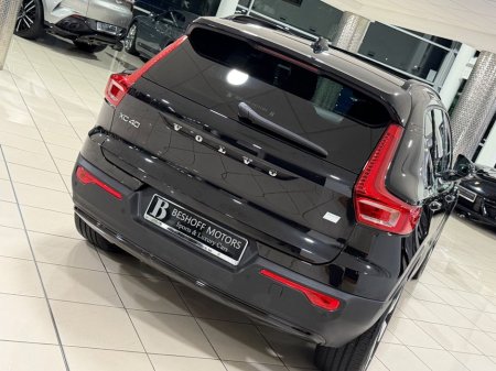 2023 Volvo XC40 - thumbnail 10