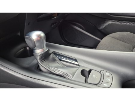 2019 Toyota C-HR 1.8 HYBRID LOW MILEAGE €19,950 thumbnail