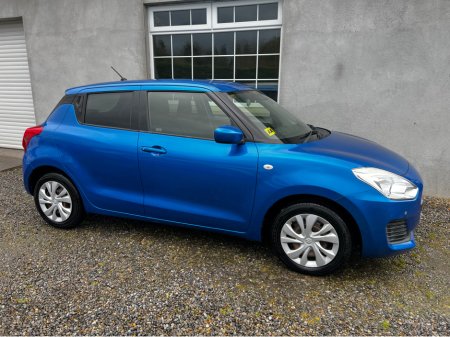 2019 Suzuki Swift - thumbnail 9