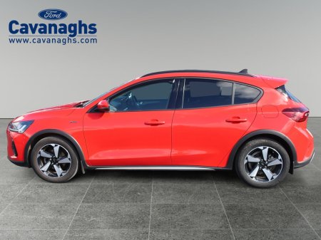 2024 Ford Focus - thumbnail 2