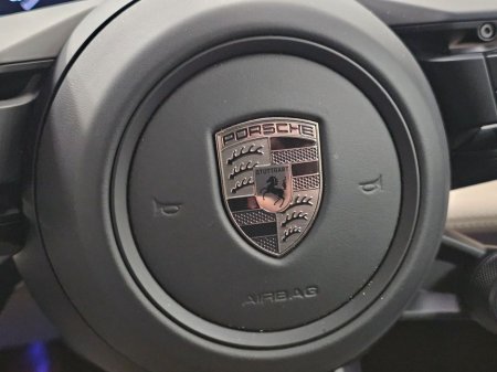 2025 Porsche Taycan - thumbnail 11