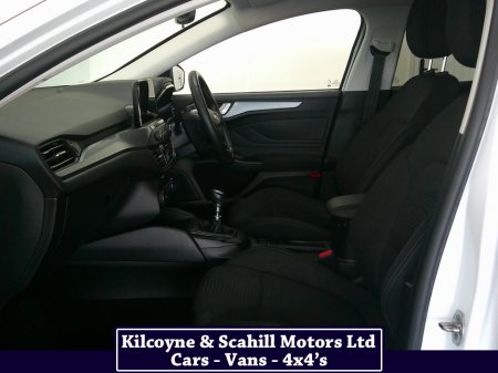 2020 Ford Focus - thumbnail 12