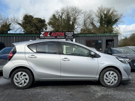 2019 Toyota Aqua - thumbnail 5