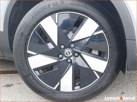 2023 Volvo C40 - thumbnail 16