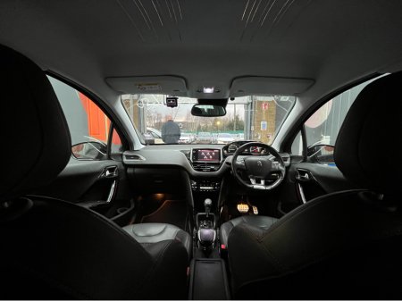 2018 Peugeot 2008 - thumbnail 14