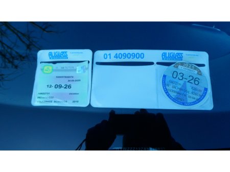 2010 Volkswagen Scirocco - thumbnail 5