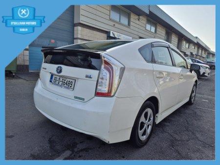 2015 Toyota Prius - thumbnail 6