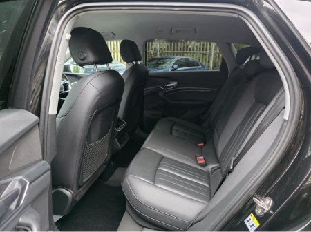 2020 Audi e-tron TECHNIK 50 QUATTRO AUTO. HUGE SPEC. FINANCE ARRANGED. SIMI. AA APPROVED. thumbnail