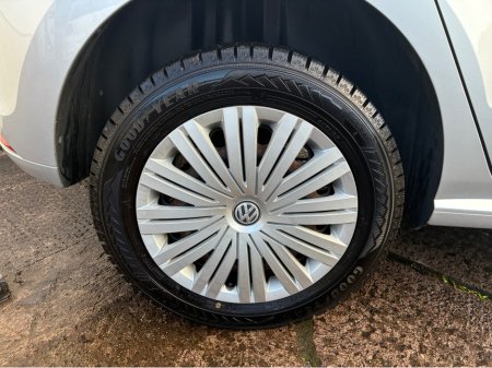 2015 Volkswagen Polo 1.2i TSI Petrol Automatic Comfortline €12,250 thumbnail