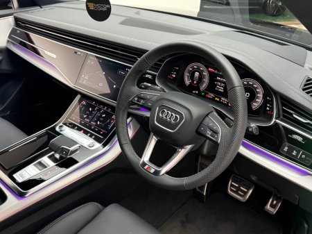 2024 Audi Q8 55 TFSI E S LINE 375HP QUATTRO €87,990 thumbnail