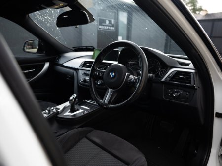 2013 BMW 3 Series - thumbnail 17