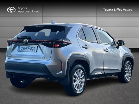 2025 Toyota Yaris Cross YARIS CROSS LUNA €30,950 thumbnail