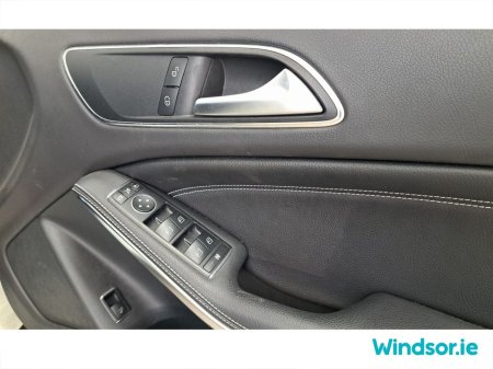 2018 Mercedes-Benz GLA Class 180 €22,995 thumbnail