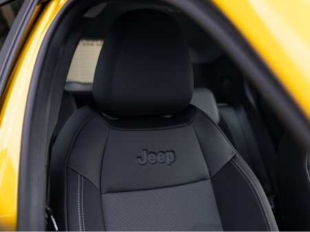 2026 Jeep Avenger HYBRID ALTITUDE 1.2 AT €33,995 thumbnail