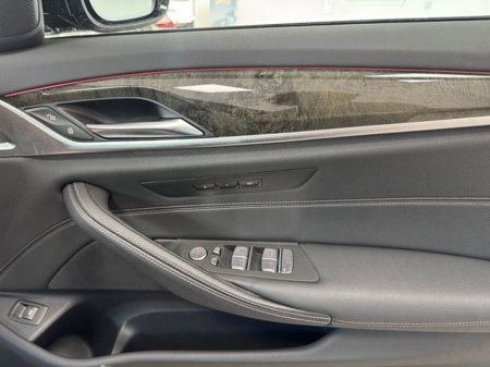 2022 BMW 5 Series - thumbnail 12