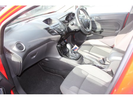 2016 Ford Fiesta - thumbnail 9