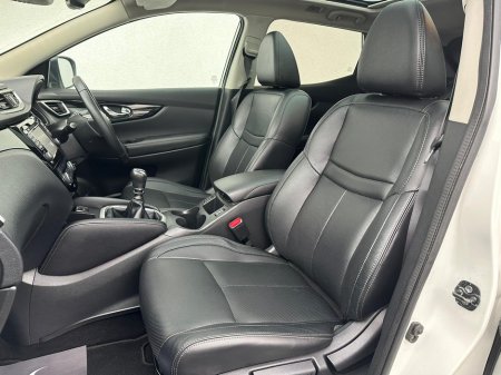 2017 Nissan Qashqai - thumbnail 19