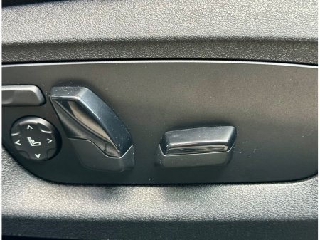 2022 BMW 5 Series - thumbnail 14