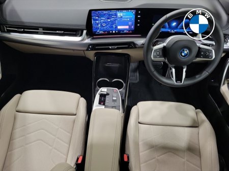 2025 BMW iX1 - photo 4