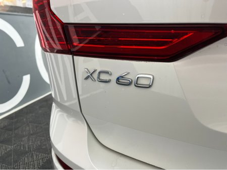 2022 Volvo XC60 €42950 2022 VOLVO XC60 RECHARGE PLUS T6 AWD PLUG-IN 2.0 AUTOMATIC / CRUISE CONTROL / 360° PARKING CAMERA / ELECTRIC MEMORY & HEATED SEATS / APPLE CARPLAY AND MORE €42,950 thumbnail