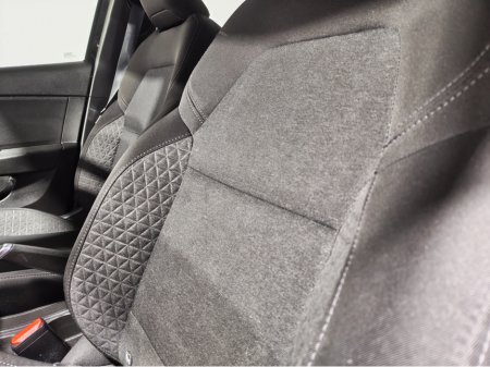 2022 Renault Clio - thumbnail 26