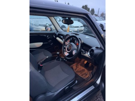 2010 MINI Hatch  €1,850 thumbnail