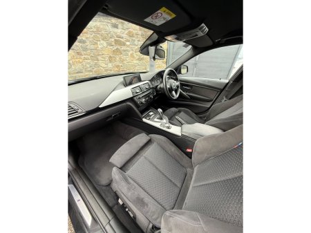 2015 BMW 3 Series - thumbnail 17