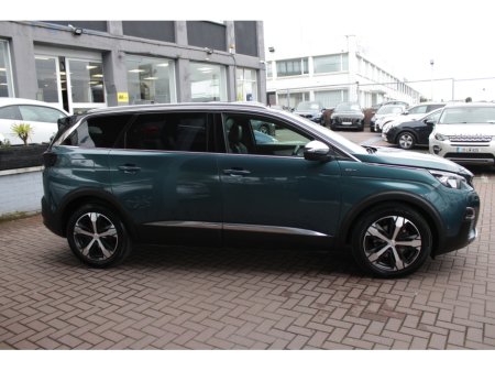 2019 Peugeot 5008 - view 3