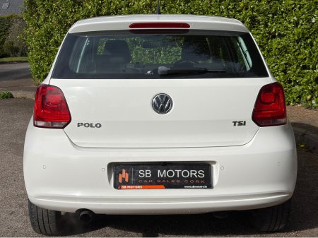 2011 Volkswagen Polo - thumbnail 5