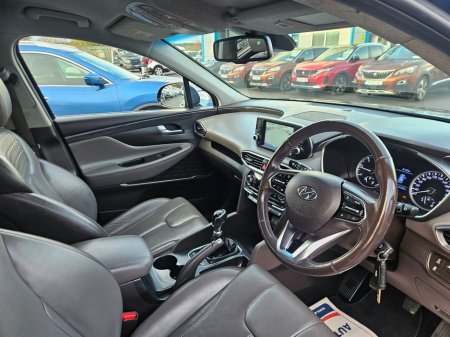 2019 Hyundai Santa Fe 4WD Executive Plus 5DR €27,990 thumbnail