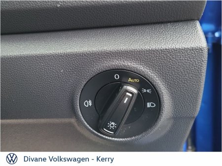 2022 Volkswagen T-Roc LIFE 2.0 TDI 116 BHP €26,950 thumbnail