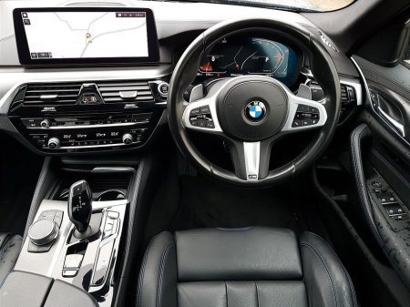 2021 BMW 5 Series - thumbnail 5