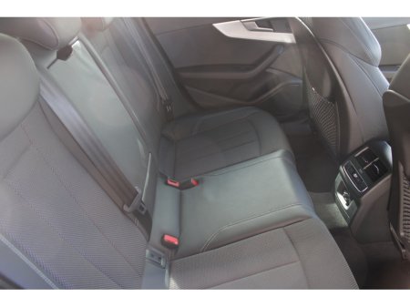2019 Audi A4 - thumbnail 19